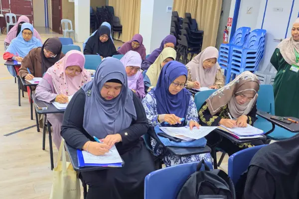 Program Belajar & Mengajar Keluarga Anda Al Quran class photo 4