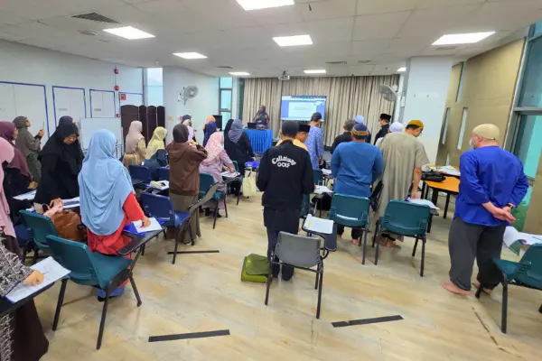 Program Belajar & Mengajar Keluarga Anda Al Quran class photo 2
